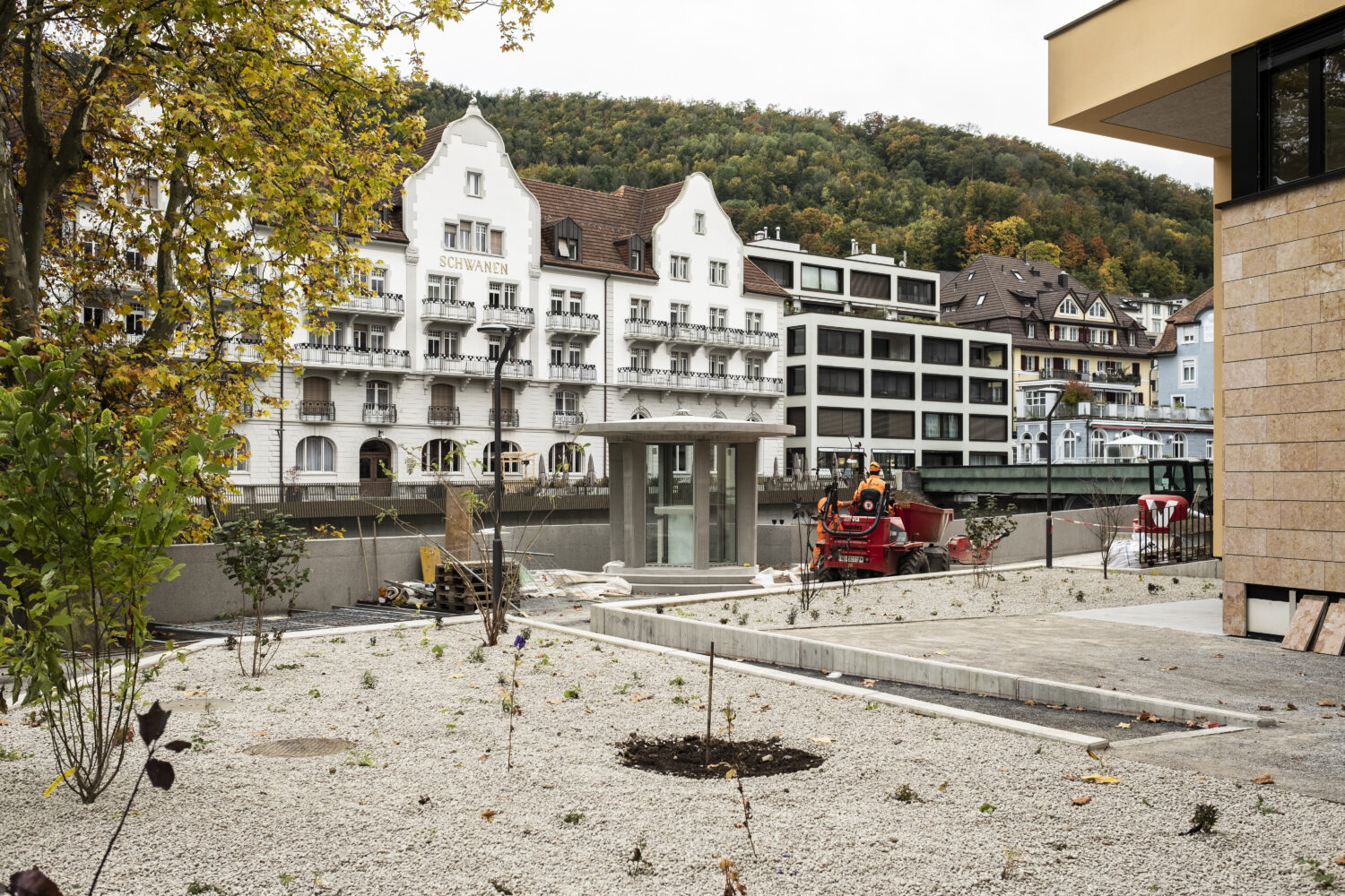 Eine lange Geschichte, Neubauten und frische Ideen