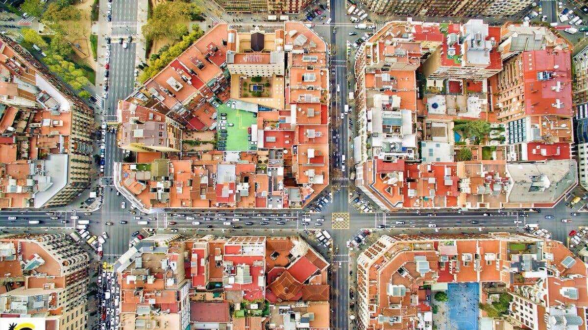 Superblöcke als Grundlage für ein neues Modell der Mobilität und des öffentlichen Raums - Barcelona als Beispiel
